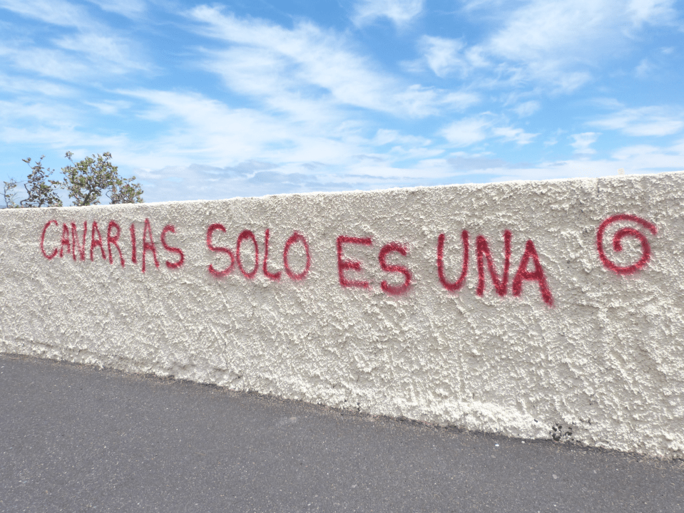 Tenerife graffiti spiral - full P1010968.png